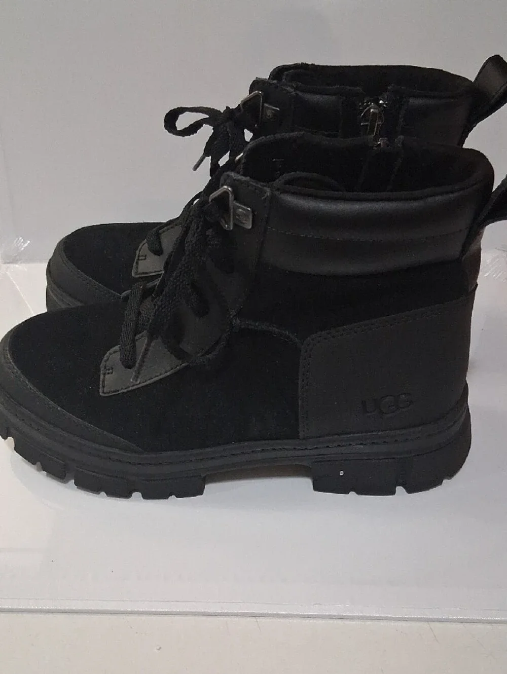 UGG pre owned
